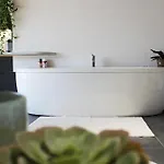 Eulenschlupf Wellnesswohnung Schwarzwald Mit Sauna, Homekino&hot Tub Nahe Schweiz Für Paare Apartment *