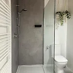 Eulenschlupf Wellnesswohnung Schwarzwald Mit Sauna, Homekino&hot Tub Nahe Schweiz Für Paare Apartment *